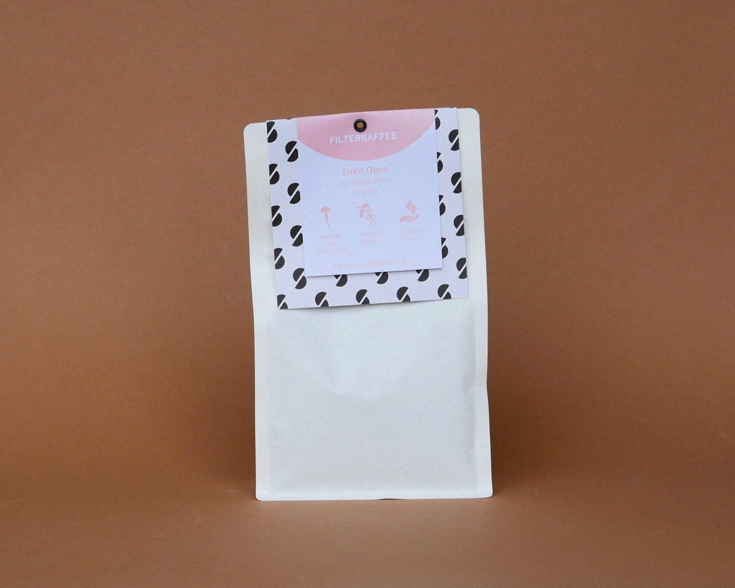 Kaffeeverpackung frontal fotografiert